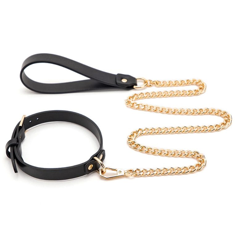 a bdsm collar leash